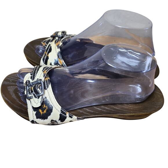 Dr Scholls Sandals Womens 10 Wooden Slide Flats Buckle Comfort Beige Slip On LN - Picture 6 of 8